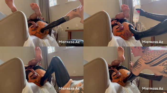 Mistress Ae – Anal stretching match 4 – The Halloween Edition