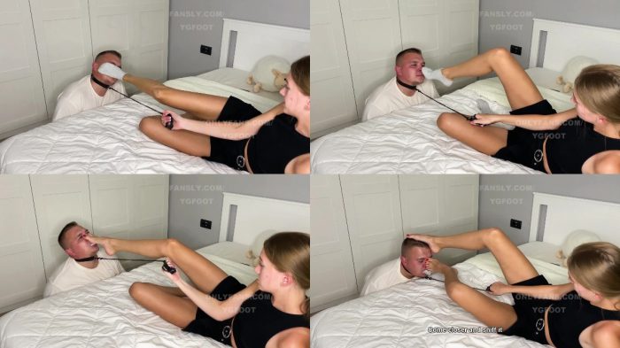 YGoddess – Sit Up Straight And Take Those Foot Slaps Like A Man