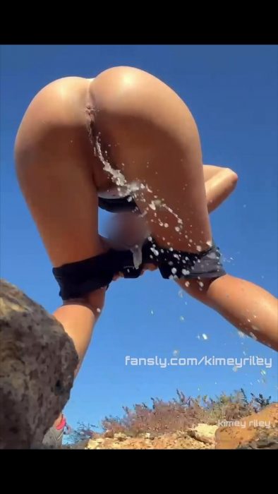 Pee Compilation From Kimey Riley