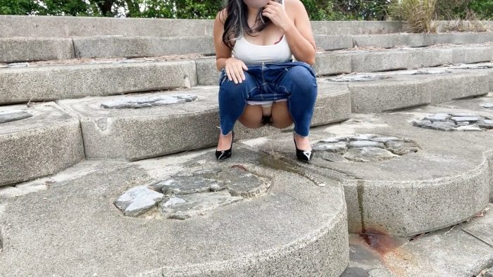 Peeing outside is thrilling and feels good