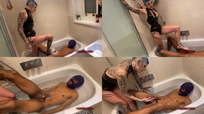 Sadistic Queens – Squishysax – Mistress Bliss – Stomping and Dunking