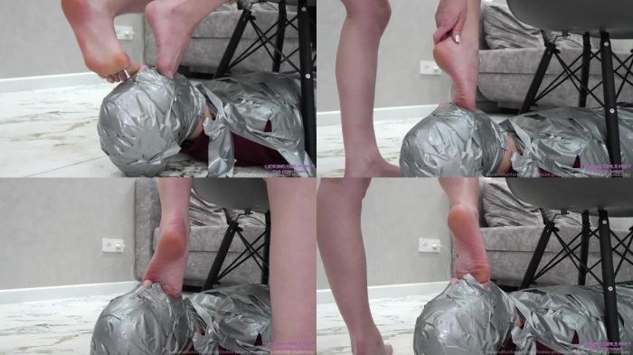 Licking Girls Feet – Sarah – Hard Foot Gagging