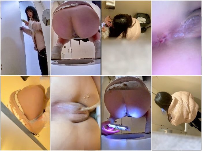 Girls on the Toilet 【最高級トイレショット】絶妙な無毛の白虎の柔らかいおまんこを持つ女の子がおしっこをして下痢をする