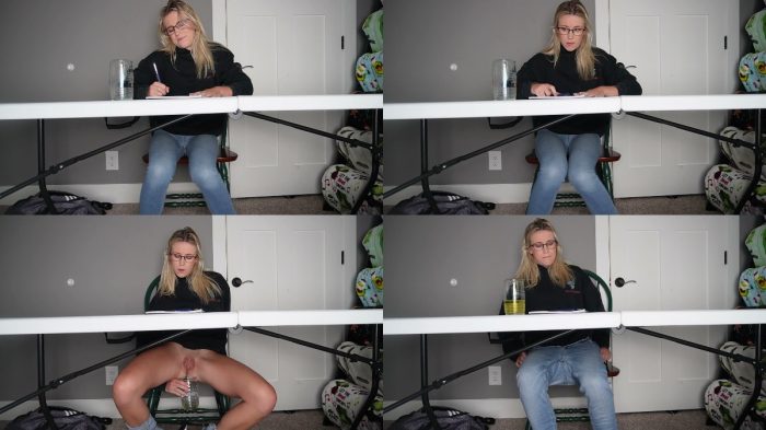 keeks 3005 – Pee Desperation In Class