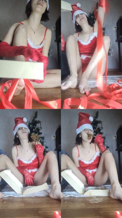 PooGirl – New Year’s gifts are shit and vomit
