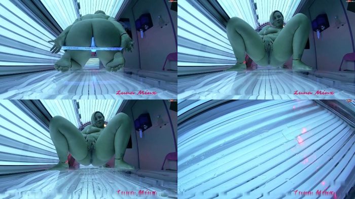 Luna Minx – Krass – Voll ins Solarium gepisst