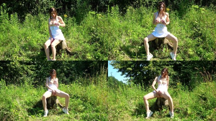 Mineaxx – Masturbation im Sonnenschein am Waldrand